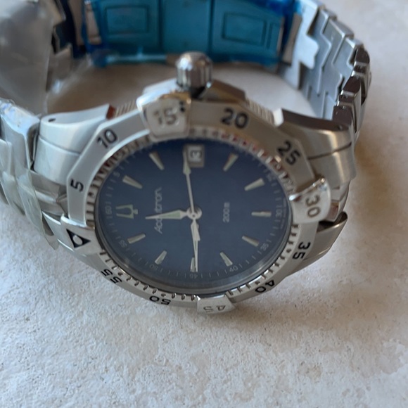 Accutron men Blue face - Picture 3 of 5